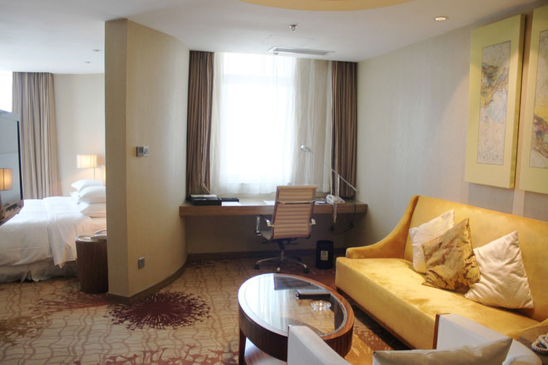 Hotel Four Points By Sheraton Qingdao, Chengyang Extérieur photo